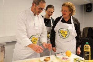 smakelig mat serveres