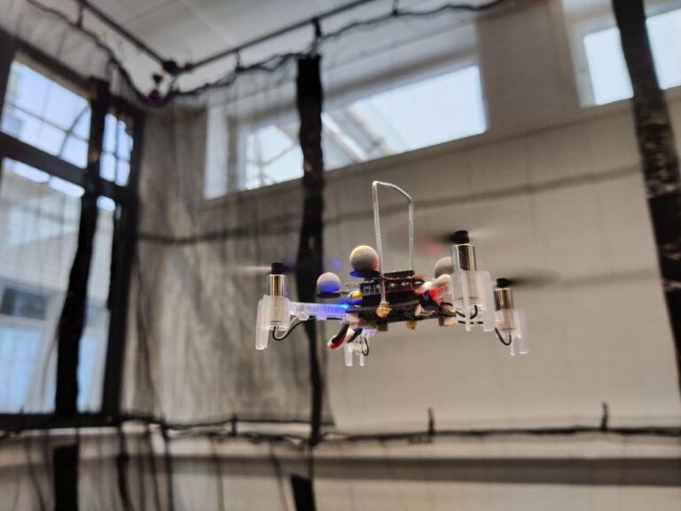 SUMMATION bilde av en drone