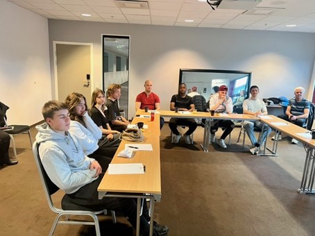 Grenseløst ungt entreprenørskap for utvidet arbeidsmarked